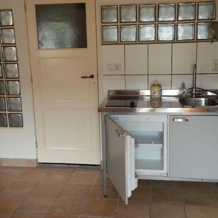 studio-appartement in paardenstal Colijnsplaat Esterno foto